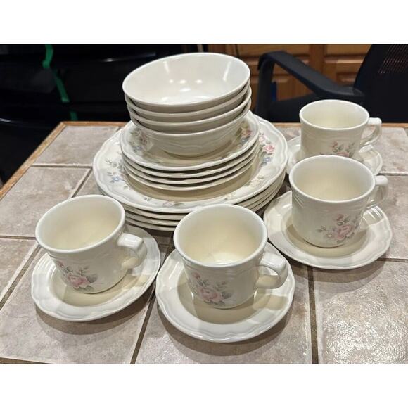 Pfaltzgraff Perennials 20 Pc Dinnerware Set The Tea Rose Collection Original Box - Picture 2 of 16